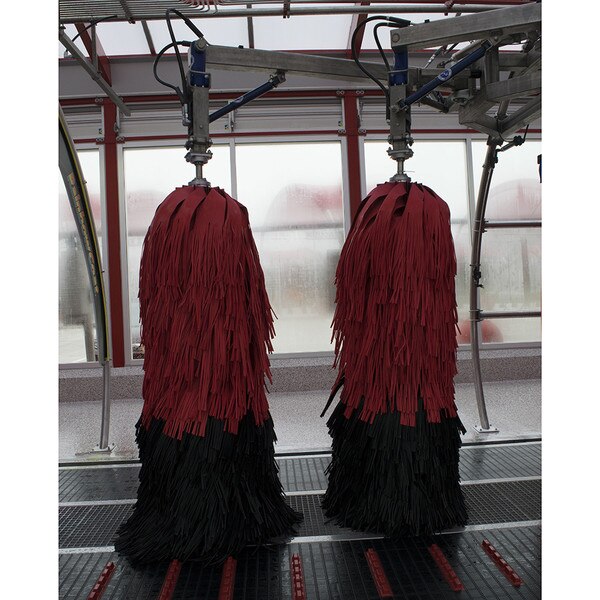 Spinning Z-brushes in car wash